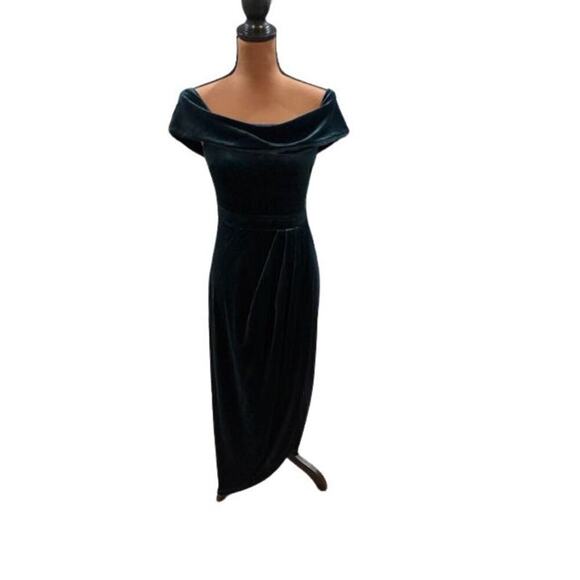 Lulus I'm Enchanted Emerald Green Velvet Off-the-Shoulder Maxi Dress - Small - Picture 1 of 10